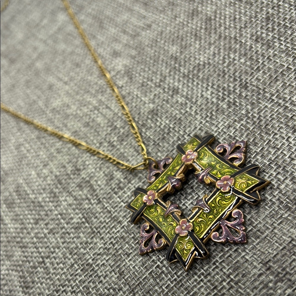 Anne Koplik Green and Gold Filigree Pendant Necklace